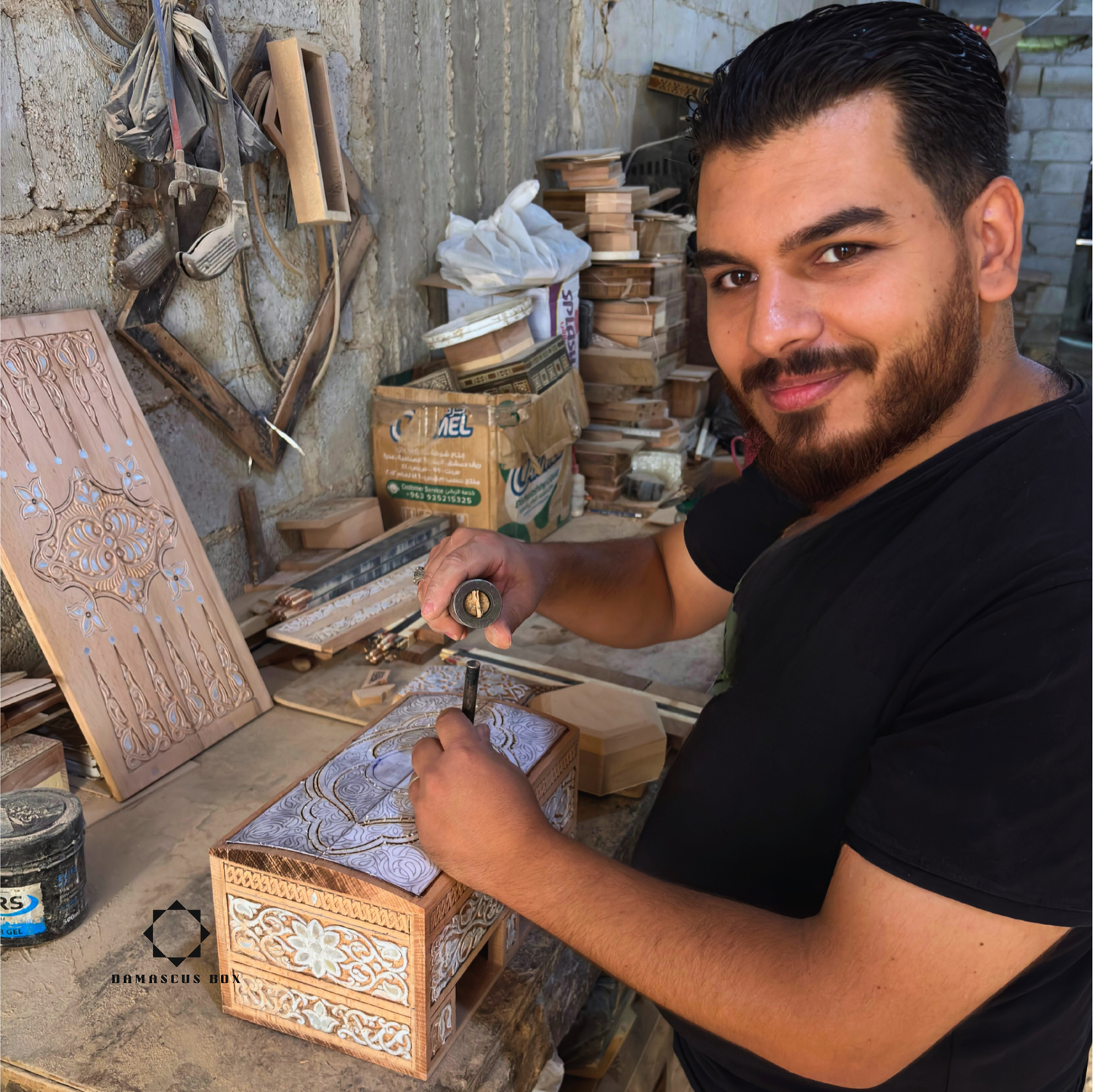 Achteckige damaszener Schmuck-Mosaikbox – handgefertigtes Holz mit Perlmutt-Einlegearbeit in warmem rustikalem Terrakotta