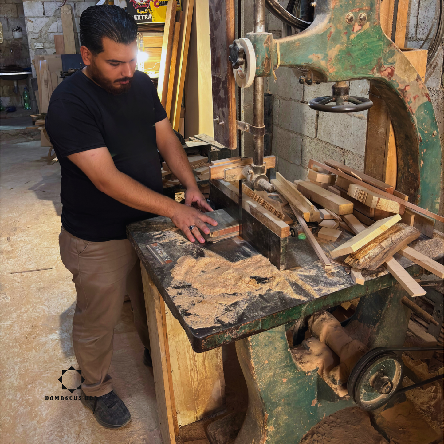 Achteckige damaszener Schmuck-Mosaikbox – handgefertigtes Holz mit Perlmutt-Einlegearbeit in warmem rustikalem Terrakotta