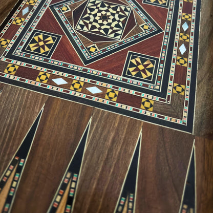 Handgefertigter Damascener Backgammon- & Schach-Tisch von Gaby Al Dayeh – Meisterwerk mit Perlmuttintarsien