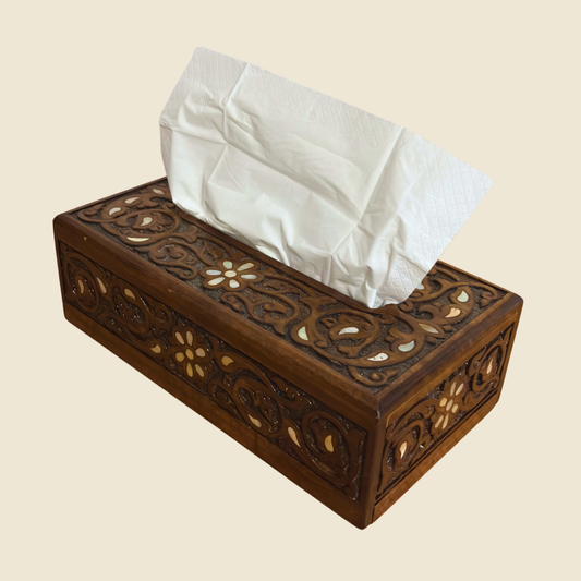 Handgeschnitzte Taschentuchbox aus Buchenholz – Walnussoptik mit Perlmutt