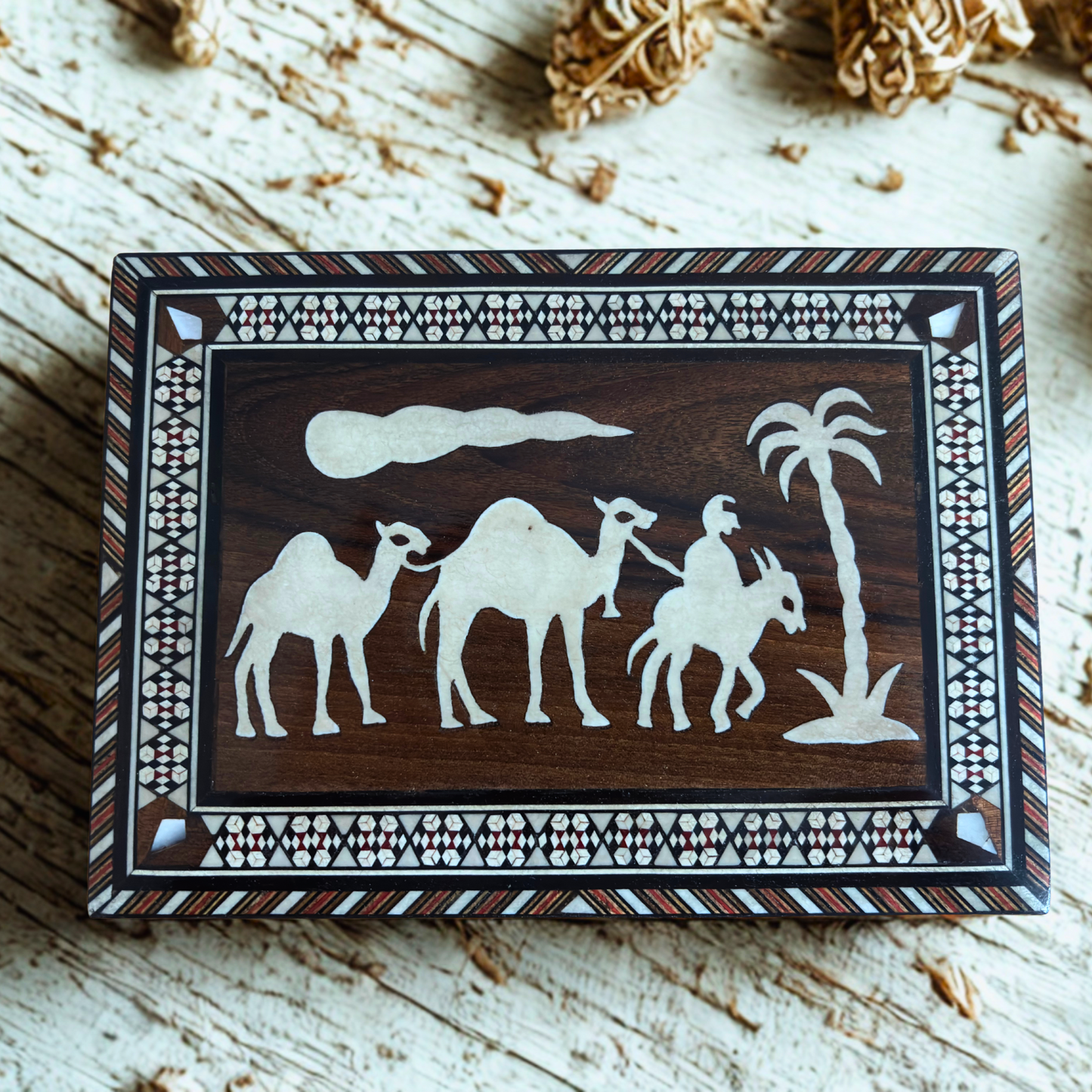 Vintage damaszener Mosaikbox aus den 1970er Jahren, Kamel-Motiv, handgefertigte syrische Erinnerungsbox
