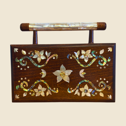 Sham – Luxuriöse Damaszener Clutch mit Blumen-Perlmutt & Brokatfutter