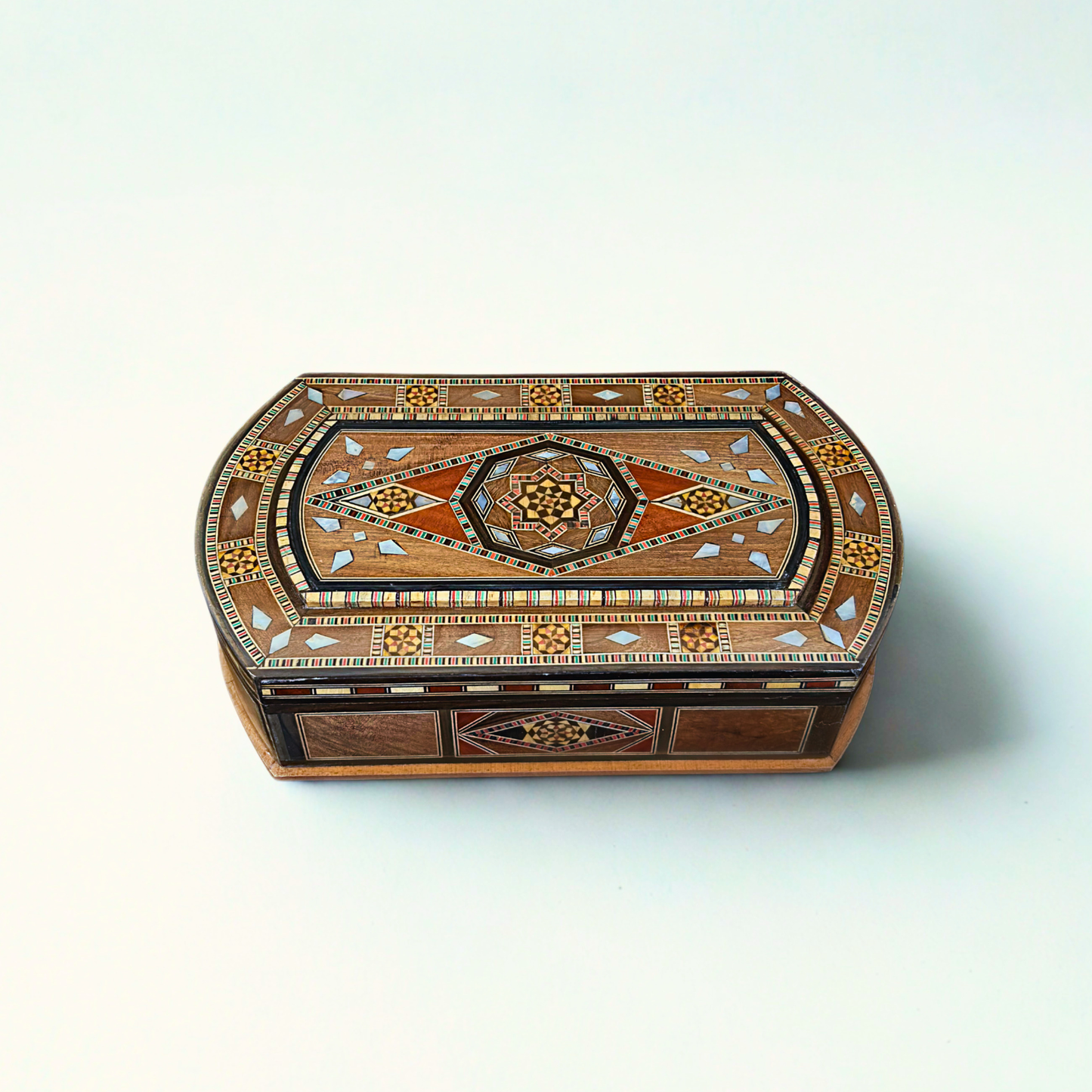 Elegante Mosaik-Schatulle aus Damaskus – Holzkunst & Samt