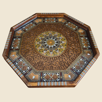 Luxuriöses Mosaik-Serviertablett aus Damaskus – Perlmutt & Handgeschnitzte Details