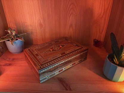 Elegant Rectangular Damascene Jewelry Box – Handcrafted from Beech, Eucalyptus & Lemon Wood