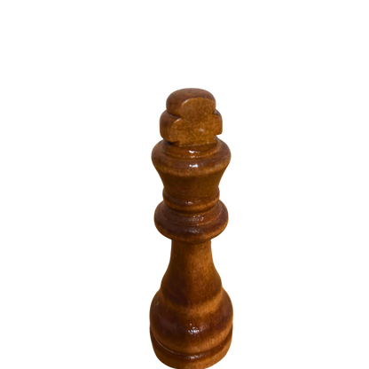 Handgefertigtes Set aus Holzschachfiguren – Zeitlose Handwerkskunst